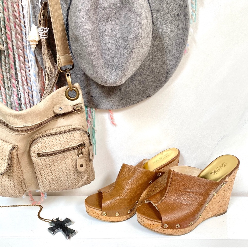 🤍STUNNING Michael KORS studded clogs w CORK heel